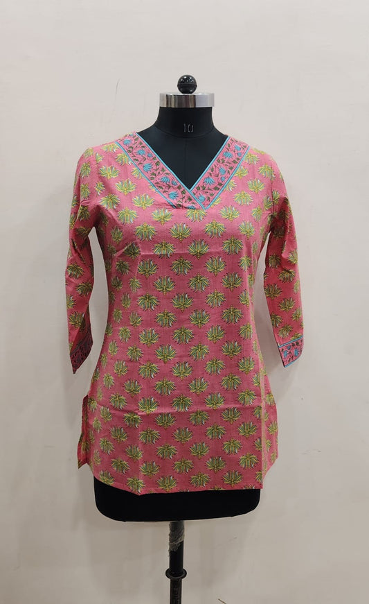 Coral Pink Green Buti Cotton Short Top – Radhya