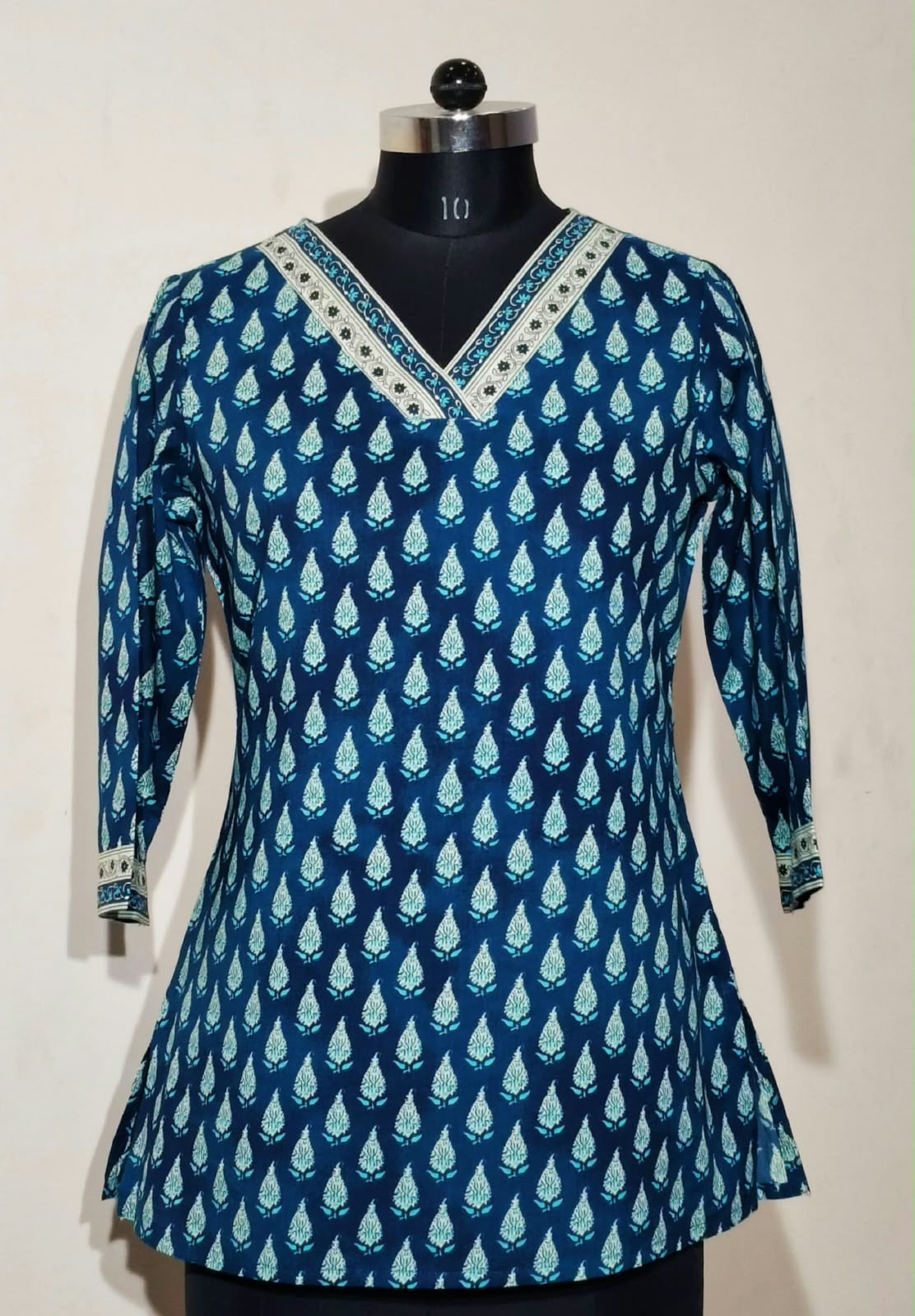 Peacock Blue Leaf Buti Cotton Short Top – Radhya