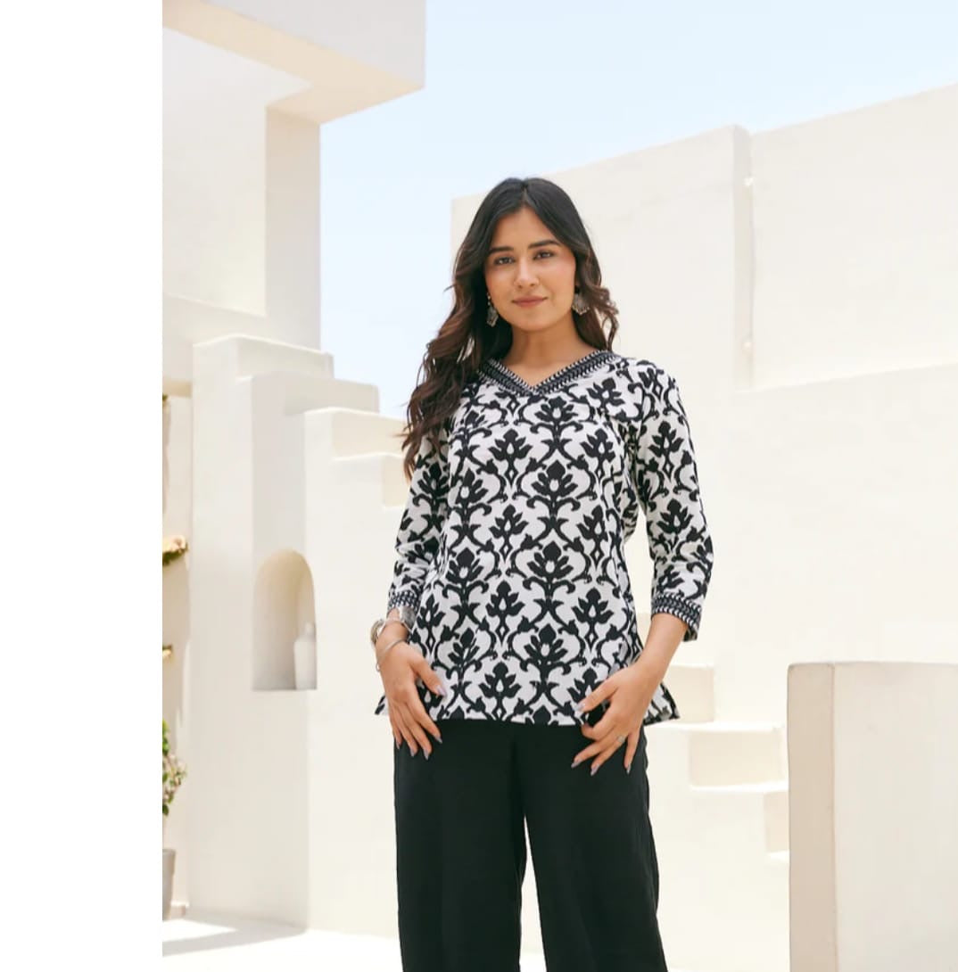 Black & White Floral Cotton Short Top – Radhya