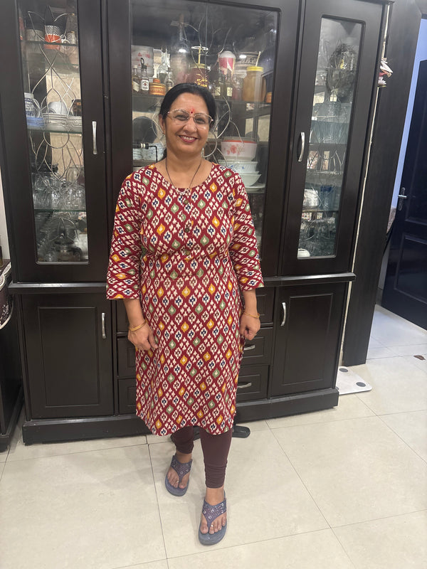 Vaishali Mehra :- The double side pockets are an absolute game-changer! love this Ajrak print Kurtis