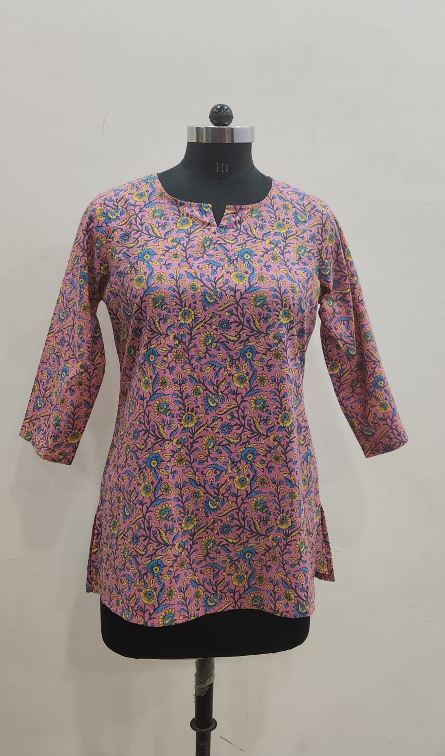 Mauve Paisley Floral Cotton Short Top – Radhya