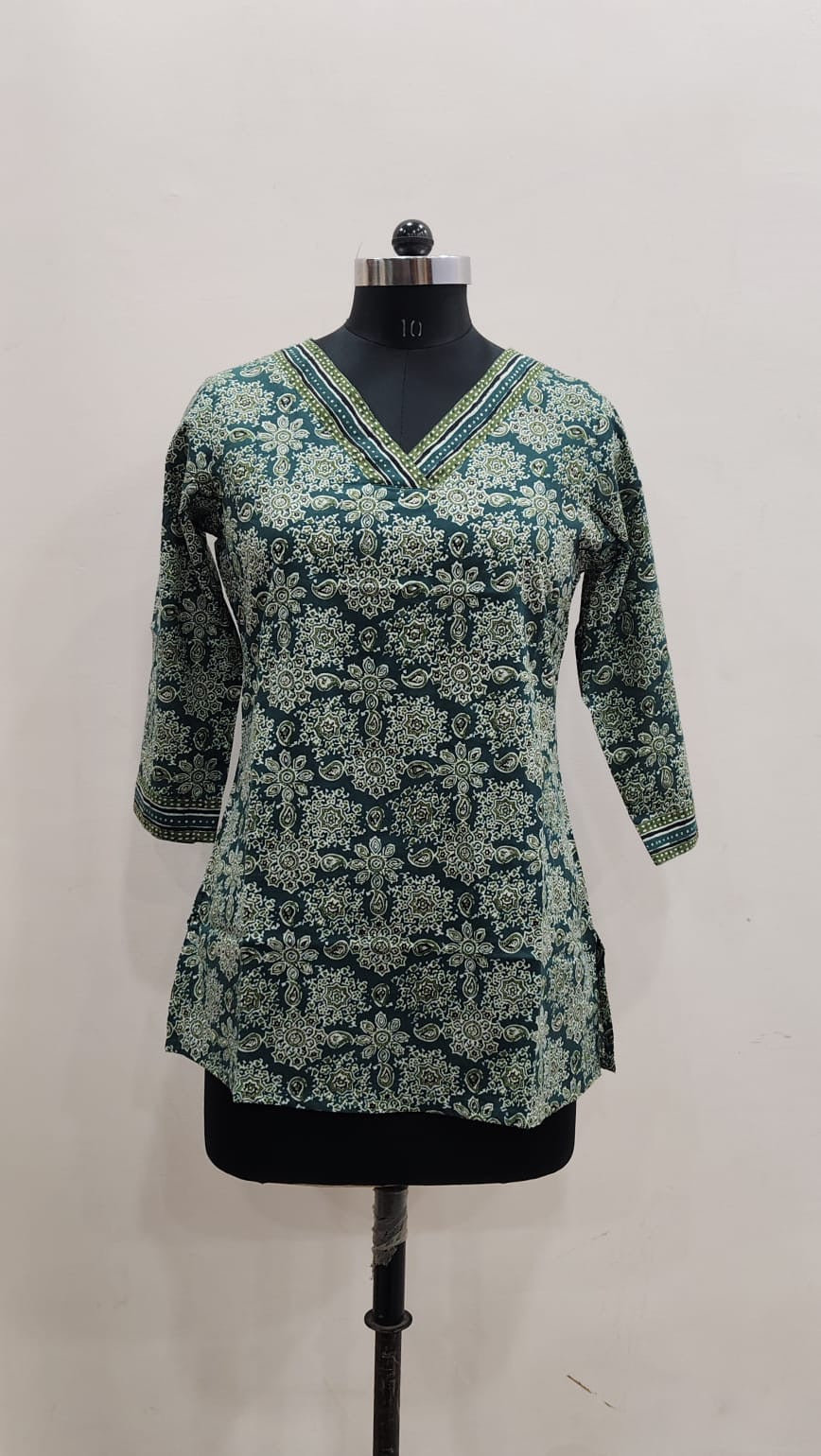 Bottle Green Floral Jaal Cotton Short Top – Radhya
