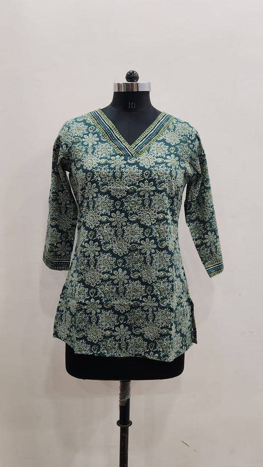 Bottle Green Floral Jaal Cotton Short Top – Radhya