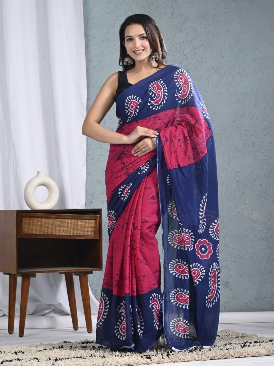 Paisley Fusion Magenta Cotton Saree – RadhyaCollection