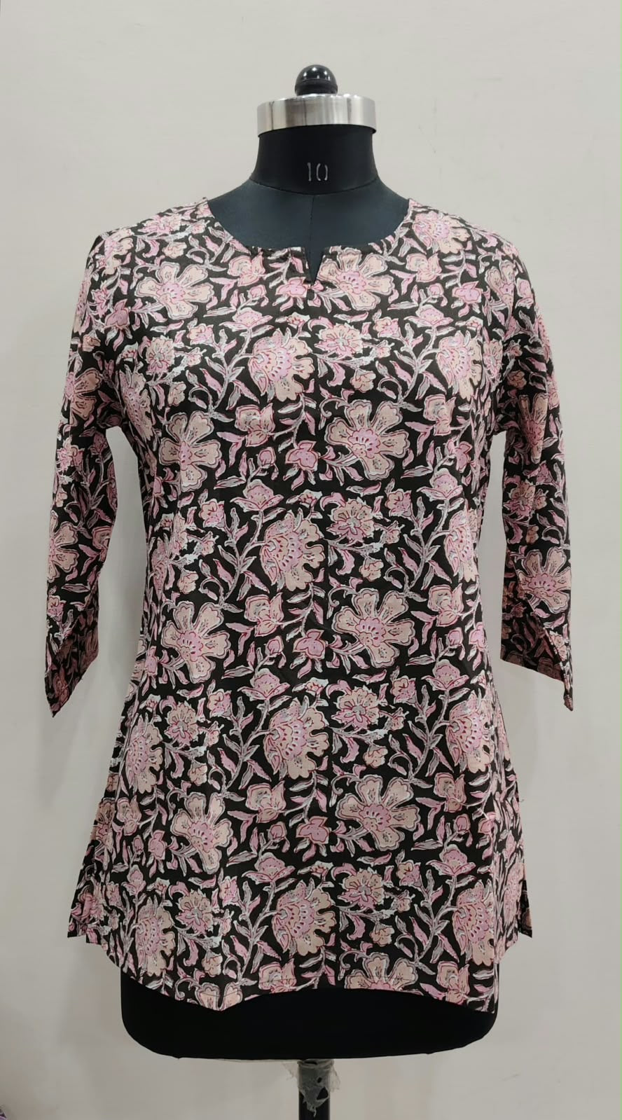 Black Blush Floral Jaal Cotton Short Top – Radhya