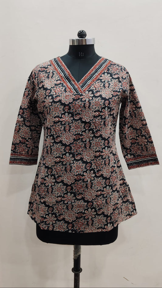 Black & Rust Floral Jaal Cotton Short Top – Radhya